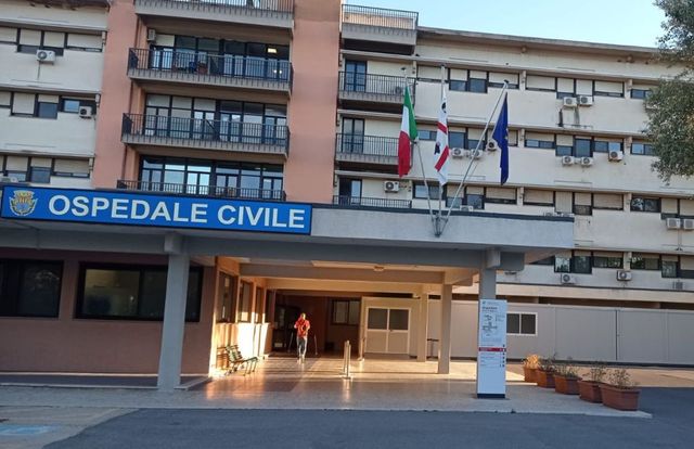 Salvato neonato abbandonato per strada nel Sassarese, individuata la madre
