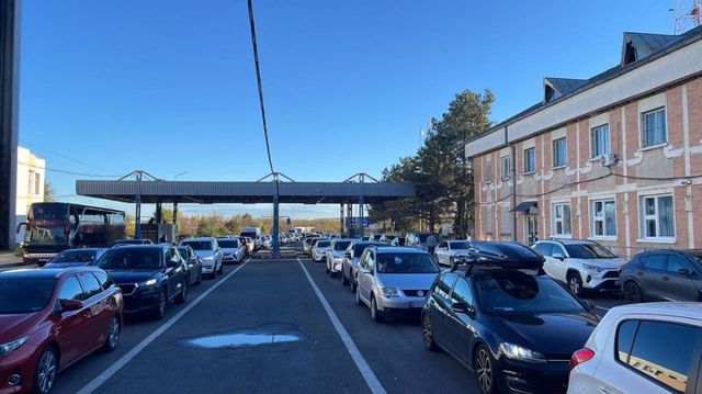 Trafic intens la punctele de trecere a frontierei Leușeni și…