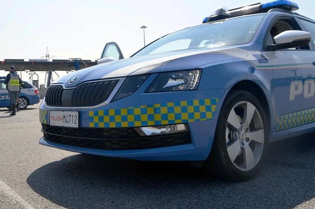 Assalto a portavalori in A14, esplosivo e armi semiautomatiche per la rapina