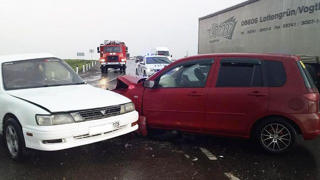 Под Иркутском в аварии пострадали 10 человек