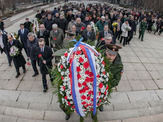 Социалисти отбелязаха Деня на защитника на Отечеството