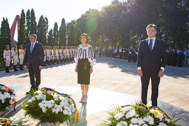 Premierul Dorin Recean, de Ziua Independenței: Împreună construim o țară europeană de care să ne mândrim