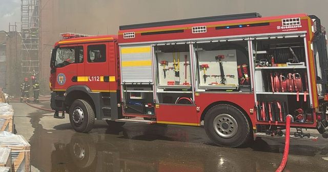 Zeci de persoane au fost evacuate dintr-un mall din Capitala după ce a fost semnalat un miros de gaz