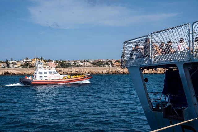 Con Conte a Lampedusa: "La mia non è una passerella, il Pd apre a tutti e il governo bluffa"