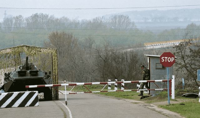 Presa transnistreană: Focuri de armă în apropierea depozitelor de armament rus, din Cobasna