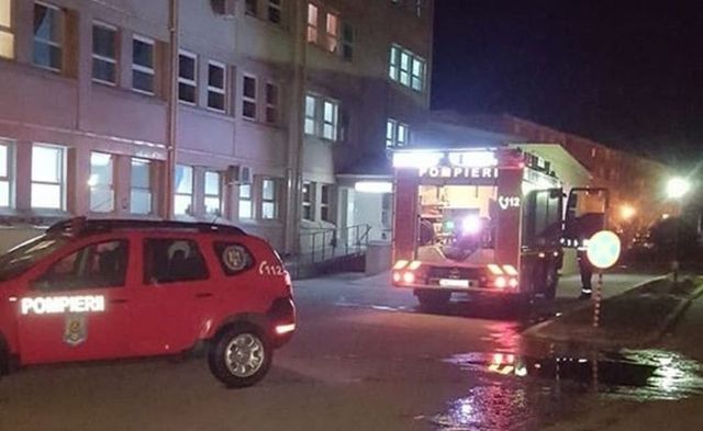 Incendiu izbucnit din cauza unei țigări, la Spitalul din Carei