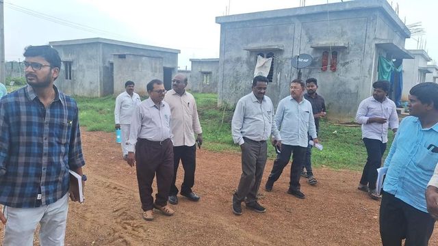 Officials inspect rehabilitation centre in view of rising water levels in Godavari