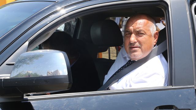 Режат ленатат на обходния път на Поморие