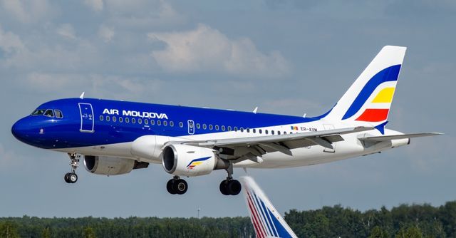 Air Moldova отменила 8 рейсов из-за инцидента с птицей, попавшей в турбину самолета