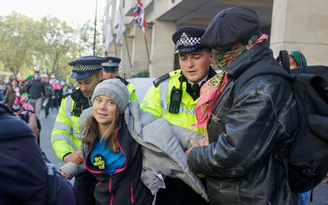 Greta Thunberg, reținută de poliție în timpul unei manifestații la Londra