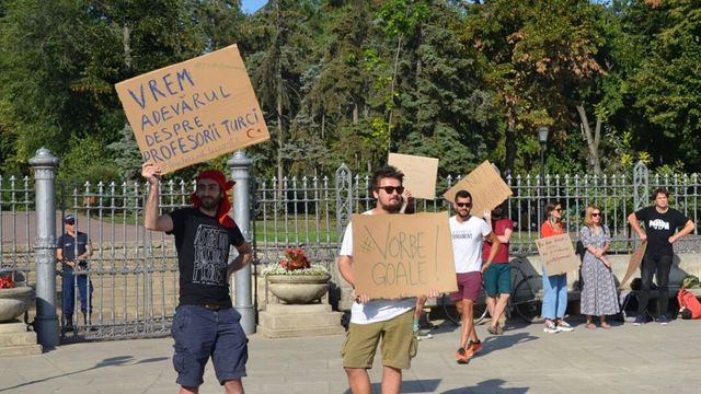 Autoritățile au revocat deciziile în baza cărora șapte profesori turci au fost expulzați din Republica Moldova, în 2018