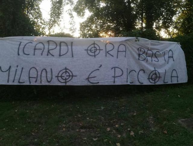 Inter, striscione minaccioso sotto casa di Icardi: «Ora basta, Milano è piccola»