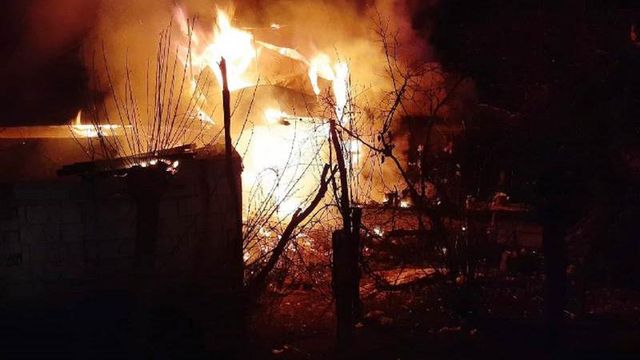 Tragedie într-o familie din satul Buciumeni. Un copil de doar un an a ars de viu în urma unui incendiu