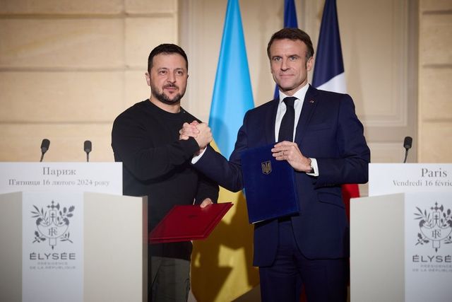 Macron și Zelenski au semnat un acord de securitate franco-ucrainean