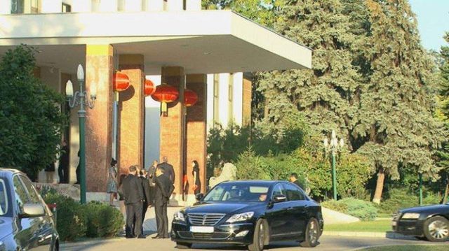 Două mașini ale Ambasadei Chinei, implicate într-un accident rutier în Buciumi