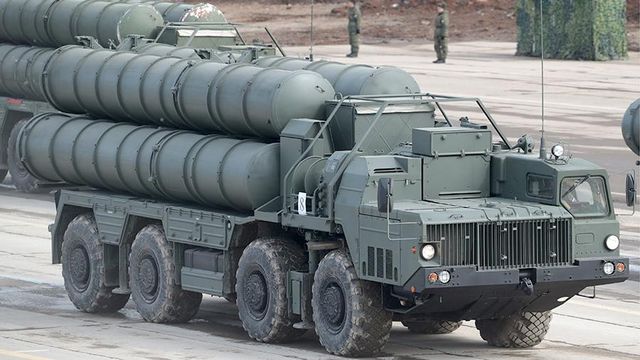 Власти США призывают Турцию отложить покупку С-400