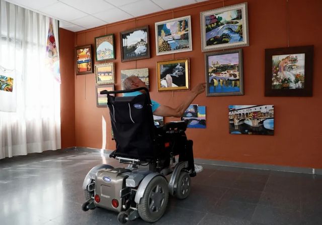 Las personas con discapacidad sufren el triple de casos de soledad no deseada