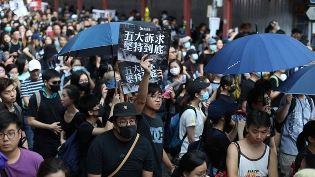 Hong Kong, Cina avverte il Canada: non si intrometta