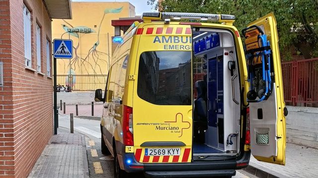 Un muerto y dos heridos en el incendio de una vivienda en Murcia