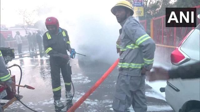 Two vehicles catch fire in Prayagraj, no casualties reported