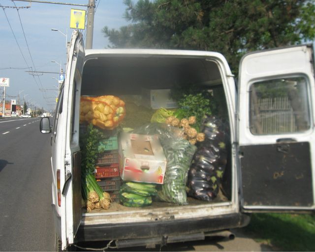 Comerțul ambulant pentru producătorii de legume, permis în Chișinău și Bălți în perioada stării de urgență
