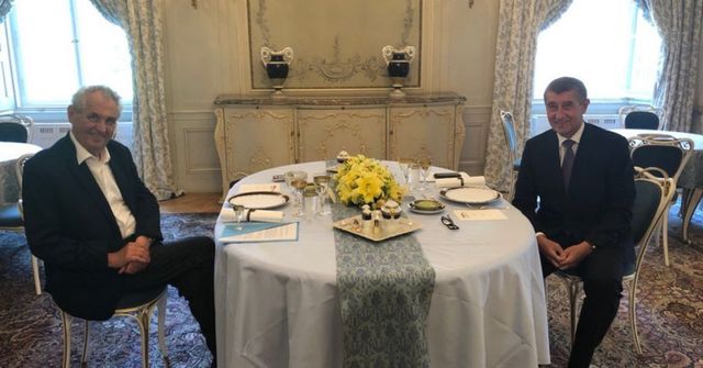 Prezident Zeman večeřel s premiérem Babišem v Lánech