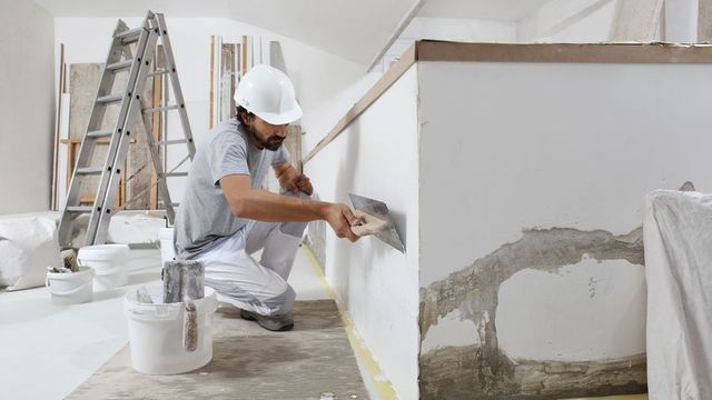 Sok a „be sem tanított segédmunkás” az építkezéseken, ez lassíthatja a munkát