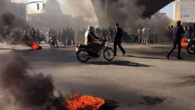 Măcel în Iran: Cel puțin 106 protestatari au fost uciși în cursul demonstrațiilor, anunță Amnesty International