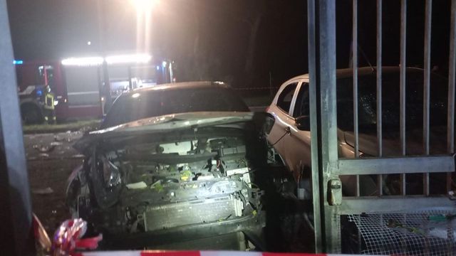 Esplose le auto del giornalista Sigfrido Ranucci e della figlia