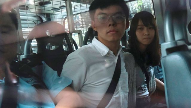 Hong Kong, Joshua Wong condannato a 13 mesi di carcere
