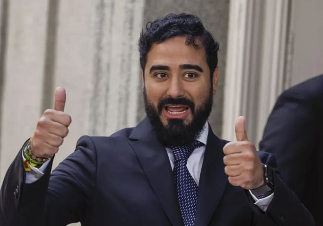 Alvise declara al juez que publicó el PCR falso de Illa de otro tuitero sin comprobar su veracidad