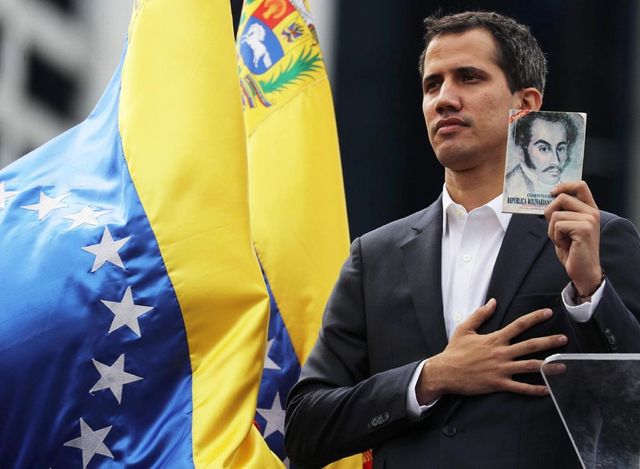 Az IMF gondolkodik, hogy elismerje Juan Guaidót Venezuela elnökének