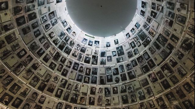 Deputații au votat legea care prevede înființarea Muzeului Holocaustului