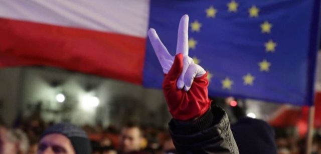 Polonia spune că nu va adopta euro până când nu va ajunge la nivelul de trai din Germania