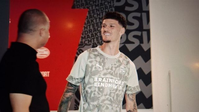 Dennis Man a ajuns la Eindhoven! Ce număr va purta la PSV