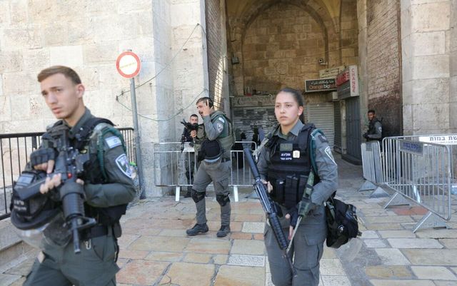 Atac armat în Ierusalim. Cel puțin un mort și 8 răniți