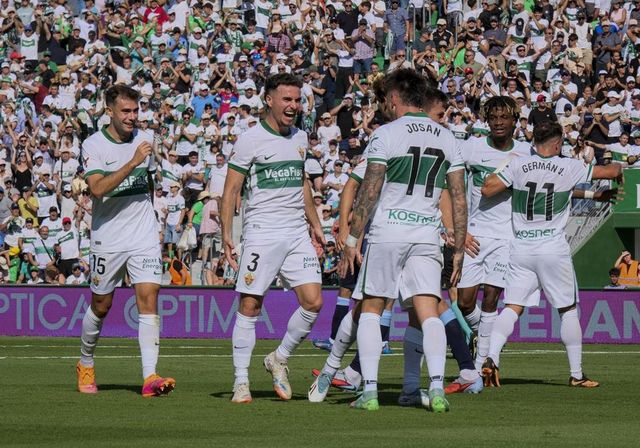 El Elche se codea con el Barça y el Bayern