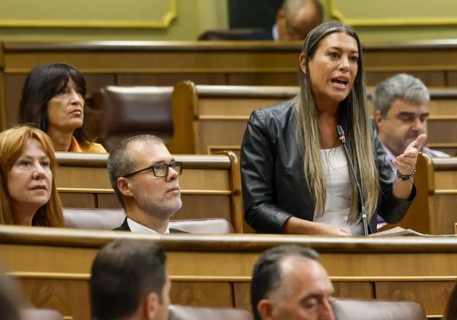 Junts «expectante» ante la decisión sobre el catalán en la UE, clave para la legislatura española