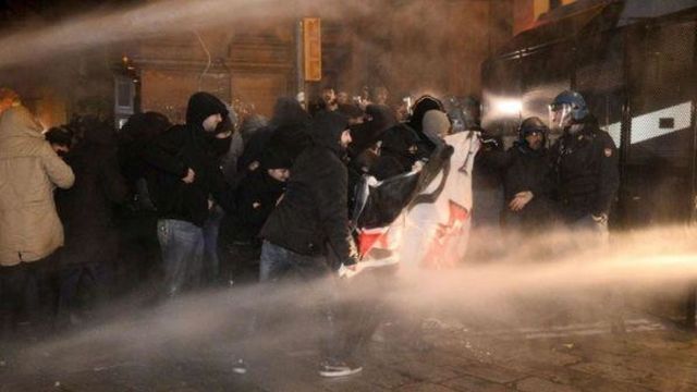 Salvini a Bologna, tensioni polizia-centri sociali