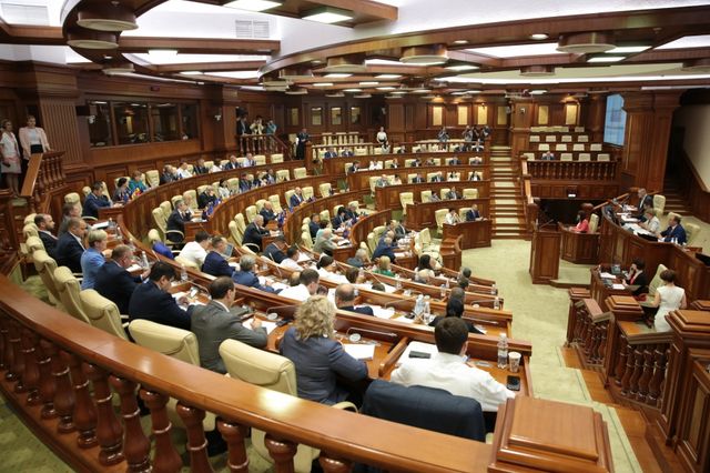 Curtea Constituțională a validat mandatele deputaților aleși la 20 octombrie