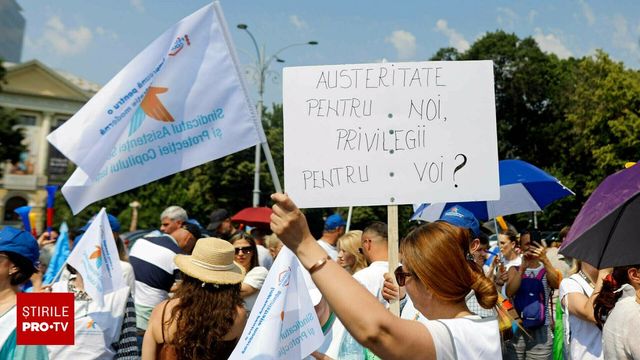 Sindicaliștii din administrația publică protestează în Capitală și amenință cu greva generală