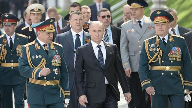 Schimbări la nivelul ministerelor de forță din Rusia: Președintele Vladimir Putin a destituit 11 generali