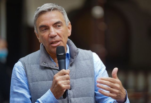 Vicepremierul Dragoș Anastasiu îi cere șefilor de stat să renunțe la salarii uriașe