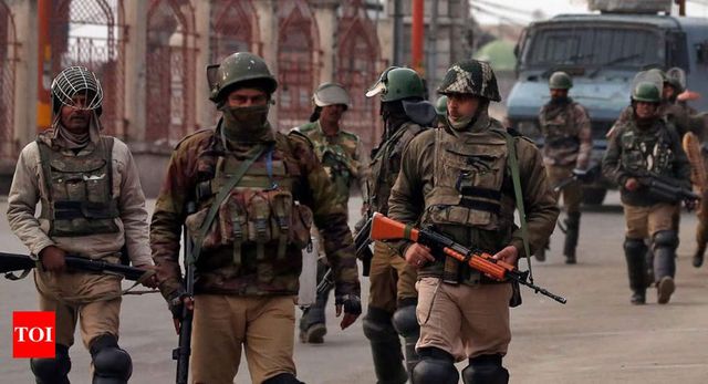 Routine Pre-poll Exercise, Say Govt Sources After 10,000 Troops Are Airlifted to Kashmir