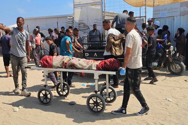 Gaza, altri 45 palestinesi uccisi in attesa di aiuti
