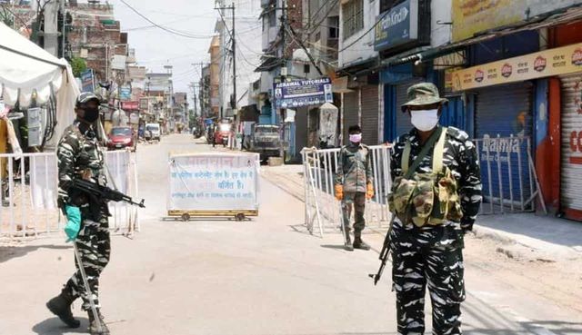 Two CRPF officers commit suicide in Kashmir