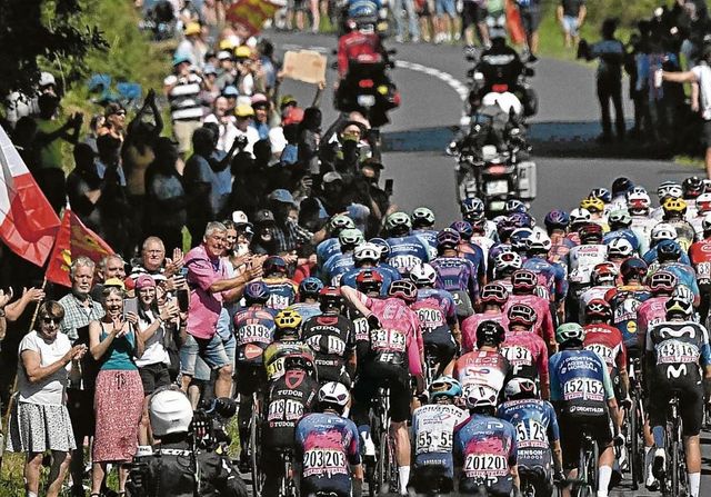 Los adolescentes asaltan la élite del ciclismo