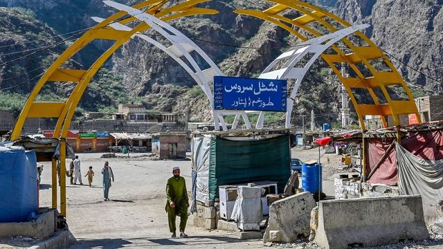Pak security forces clash with Afghan Taliban on border in Khyber Pakhtunkhwa
