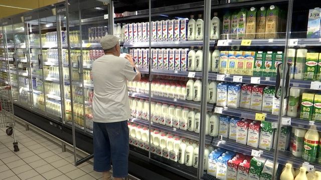 Prețuri plafonate pentru noi alimente până la finalul anului. Vezi lista