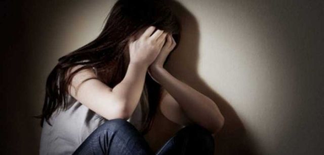 Caz scandalos de abuz sexual la Dej: copilă de 14 ani, violată timp de 3 ani de iubitul mamei și de un prieten al acestuia